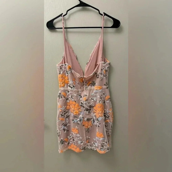 Lucy in the Sky Floral Mesh Sequin Dress in Orange Size L Sold Out Online - Picture 5 of 12